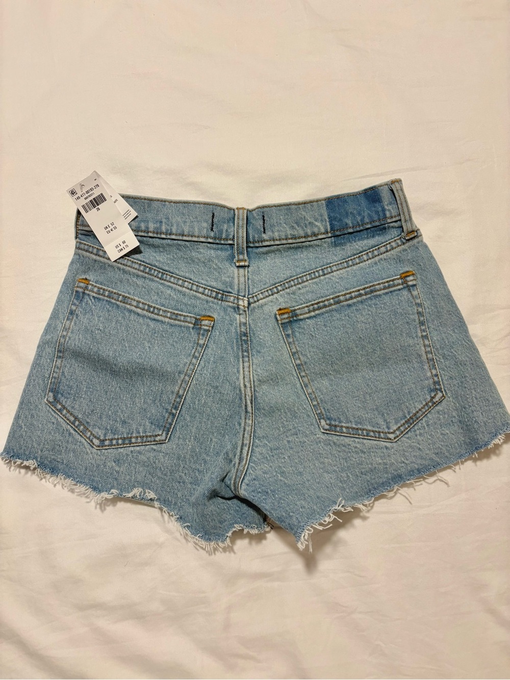 NWT! A&F High Rise Mom Short - Picture 8 of 9